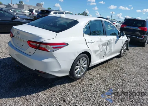 2019 Toyota Camry Le z USA, uszkodzony, nr VIN 4T1B11HK5KU263822
